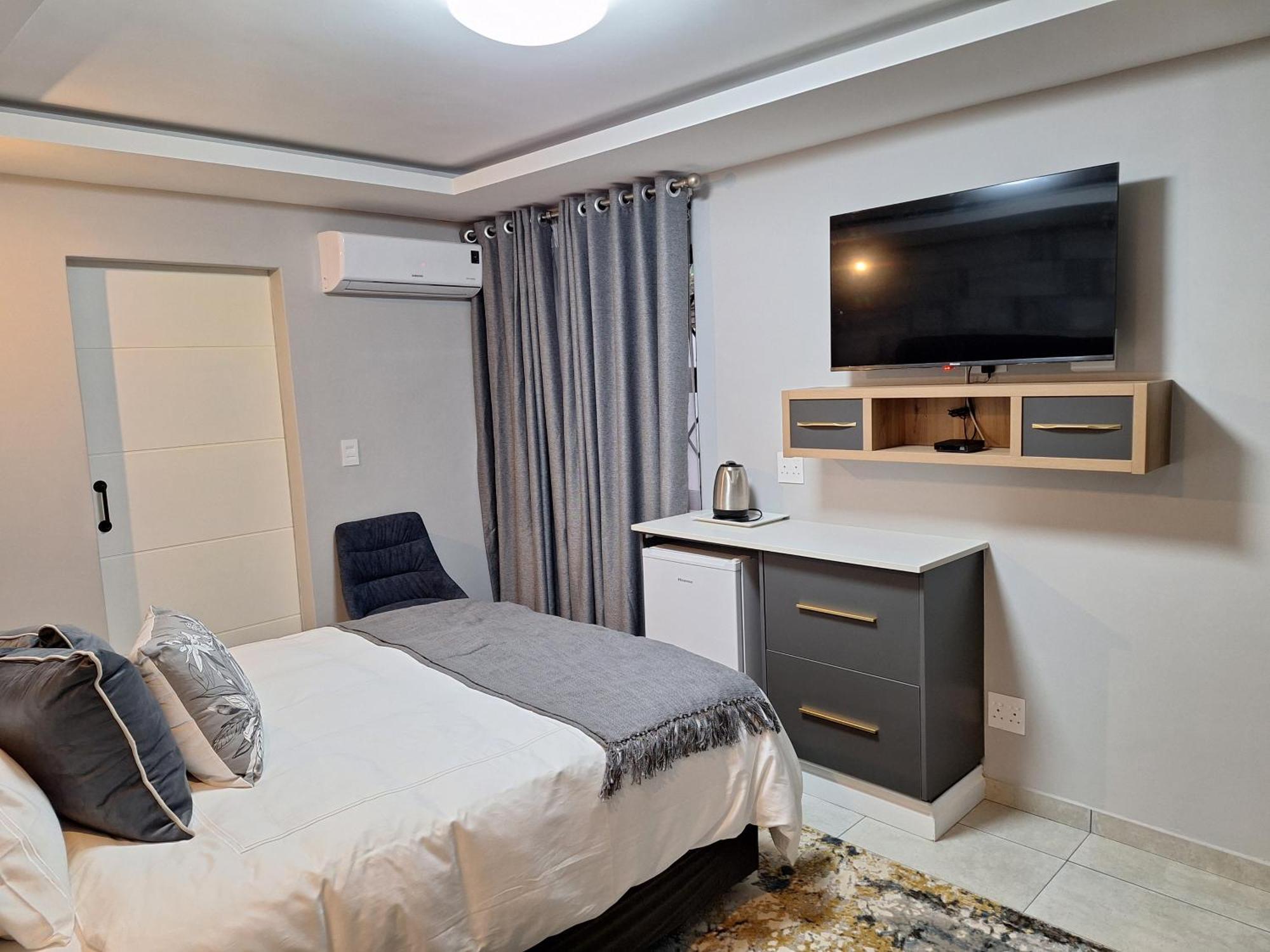 La Grace Hotel เคมป์ตัน พาร์ค ภายนอก รูปภาพ